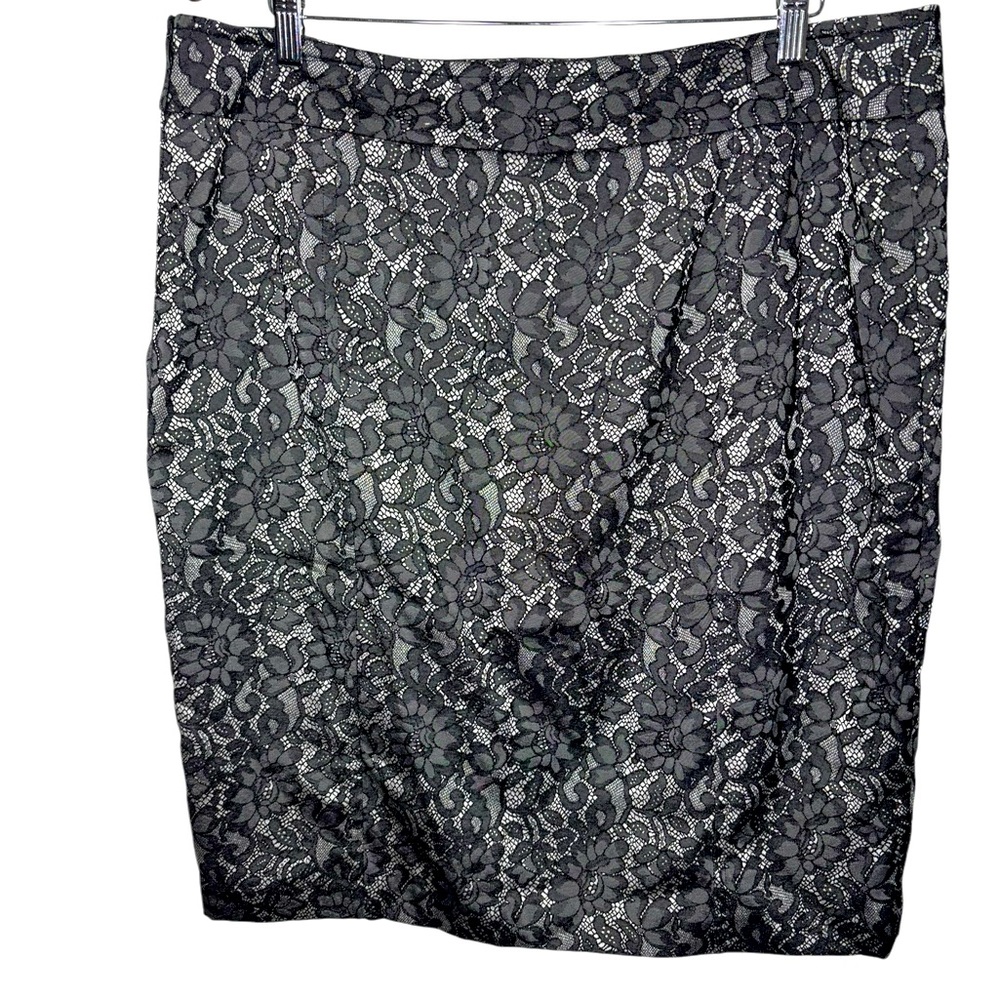Black Lace Pattern Pencil Skirt‎